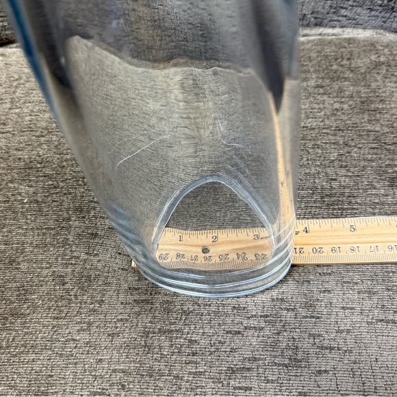 Vintage Large Thick Heavy Clear Triangle Art Glass Vase. - Picture 11 of 11